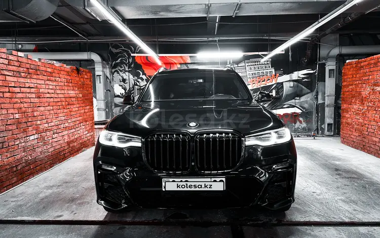 BMW X7 2020 года за 39 000 000 тг. в Алматы