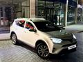 Toyota RAV4 2019 года за 13 000 000 тг. в Актау – фото 2