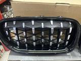 Решотка капота ноздри BMW F10 В НАЛИЧИИ НА ВСЕ МОДЕЛИ BMW за 20 000 тг. в Алматы – фото 2