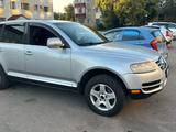 Volkswagen Touareg 2006 годаfor4 600 000 тг. в Костанай – фото 2