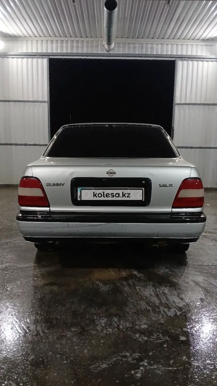 Nissan Sunny, 1993