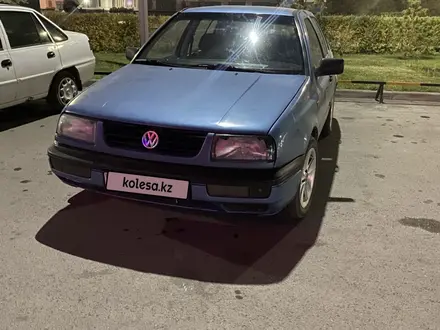 Volkswagen Vento 1992 года за 1 050 000 тг. в Караганда – фото 2