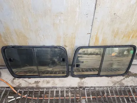 Боковые стёкла на Toyota Land Cruiser 80 из Японии за 30 000 тг. в Алматы – фото 2