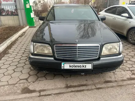 Mercedes-Benz S 320 1995 года за 2 950 000 тг. в Астана