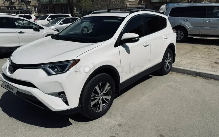 Toyota RAV4 2017 года за 9 000 000 тг. в Актау