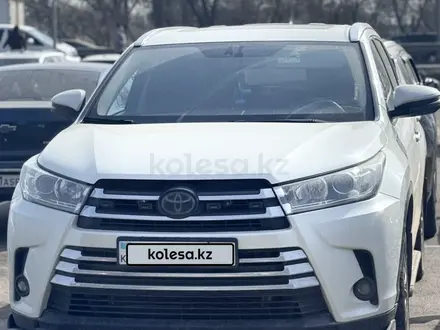 Toyota Highlander 2016 года за 16 500 000 тг. в Алматы