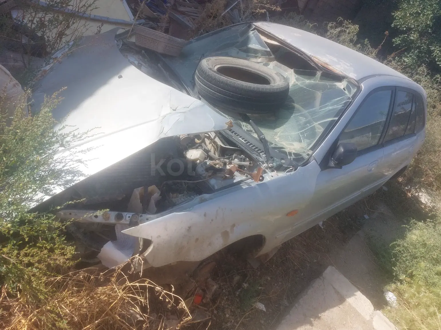 Mazda 323, 2002