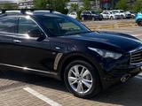 Infiniti QX70 2014 года за 13 800 000 тг. в Астана – фото 2