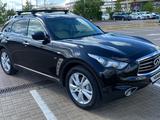 Infiniti QX70 2014 года за 13 800 000 тг. в Астана – фото 3