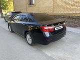 Toyota Camry 2014 года за 9 500 000 тг. в Семей – фото 2