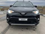 Toyota RAV4 2017 года за 8 999 999 тг. в Актобе