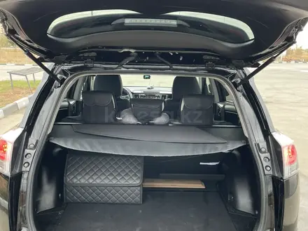 Toyota RAV4 2017 года за 8 999 999 тг. в Актобе – фото 14