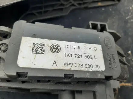 Педаль газа Volkswagen Passat B6 дизель за 20 000 тг. в Семей – фото 2
