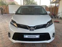 Toyota Sienna 2015 года за 15 500 000 тг. в Атырау