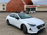 Hyundai Sonata 2023 года за 13 500 000 тг. в Астана – фото 3