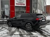 Toyota RAV4 2023 года за 17 490 000 тг. в Усть-Каменогорск – фото 2