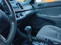 Toyota Camry 2002 года за 4 000 000 тг. в Уральск – фото 10