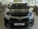 Toyota Camry 2015 года за 12 100 000 тг. в Шымкент – фото 2