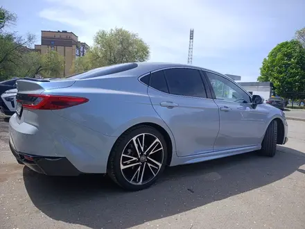 Toyota Camry 2024 года за 16 000 000 тг. в Уральск – фото 3