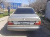 Mercedes-Benz E 300 1992 года за 1 350 000 тг. в Тараз – фото 2