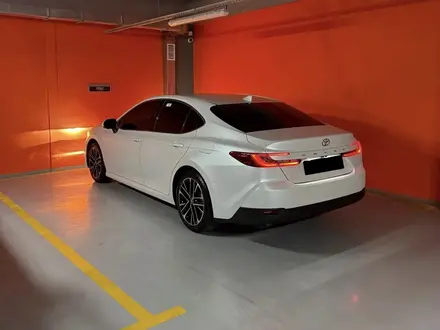 Toyota Camry 2024 года за 20 700 000 тг. в Алматы – фото 2