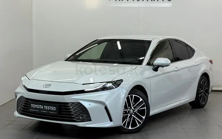 Toyota Camry Luxe eCVT 2024 года за 21 390 000 тг. в Астана