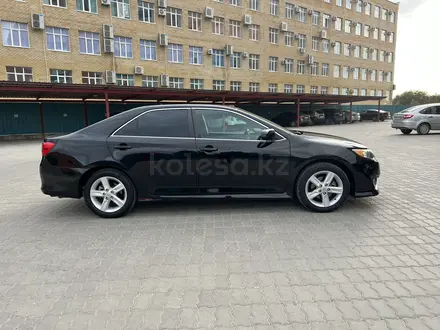 Toyota Camry 2013 года за 5 000 000 тг. в Актобе – фото 2