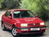 Volkswagen Vento 1995 года за 2 000 000 тг. в Алматы