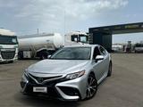 Toyota Camry 2019 года за 10 000 000 тг. в Актобе