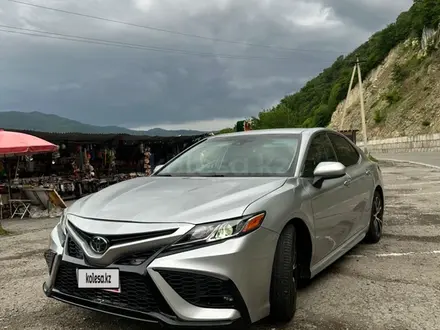 Toyota Camry 2019 года за 10 000 000 тг. в Актобе – фото 4