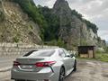 Toyota Camry 2019 года за 10 000 000 тг. в Актобе – фото 3