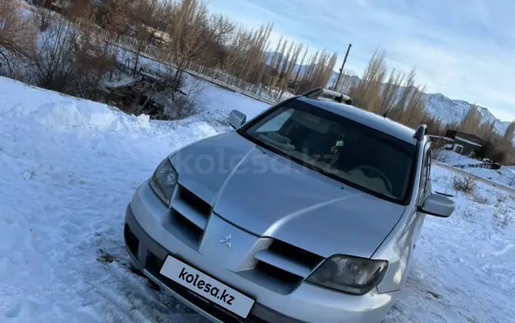 Mitsubishi Outlander 2004 годаүшін3 100 000 тг. в Тараз