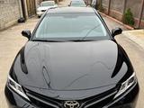 Toyota Camry 2019 года за 12 900 000 тг. в Алматы – фото 2