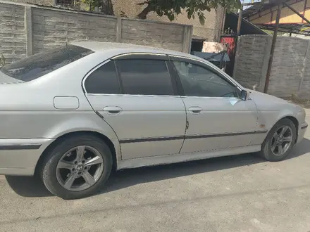 BMW 528 1998 года за 3 000 000 тг. в Тараз – фото 4