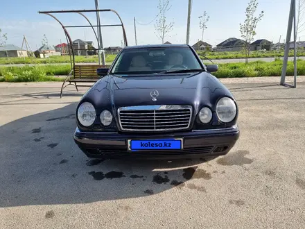 Mercedes-Benz E 280 1998 года за 2 700 000 тг. в Шымкент – фото 3