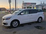 Kia Sedona 2016 года за 10 500 000 тг. в Атырау