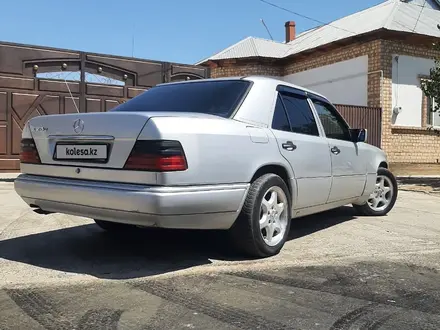 Mercedes-Benz E 280 1993 года за 1 200 000 тг. в Кызылорда – фото 7