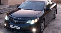 Toyota Camry 2012 года за 7 990 000 тг. в Атырау