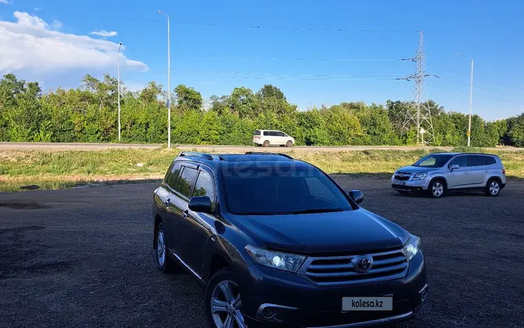 Toyota Highlander 2012 года за 13 000 000 тг. в Астана