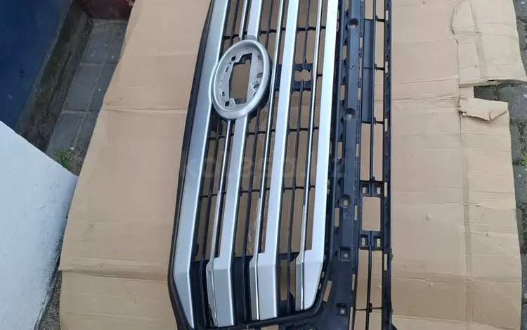 Решетка радиатора на Land Cruiser 300 за 85 000 тг. в Алматы