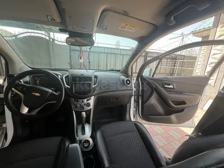 Chevrolet Tracker 2015 года за 5 600 000 тг. в Алматы – фото 11