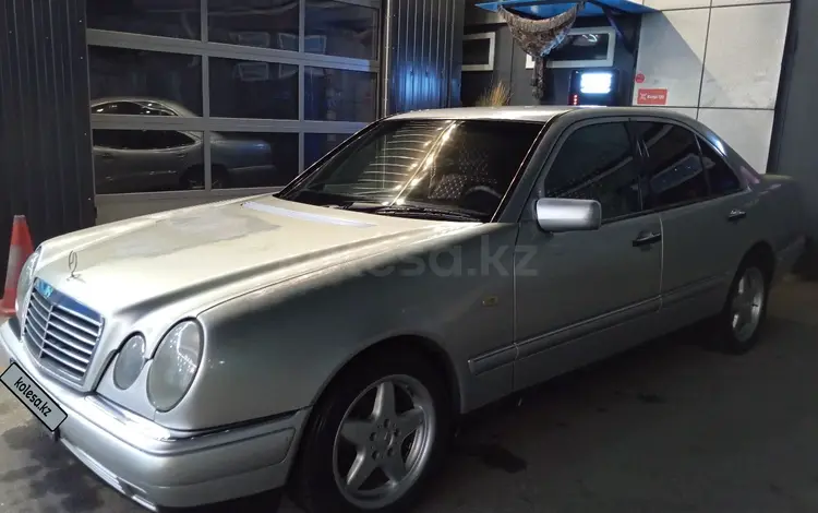 Mercedes-Benz E 230 1996 годаүшін2 100 000 тг. в Алматы