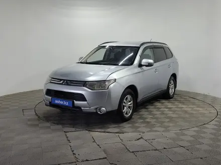 Mitsubishi Outlander, 2013