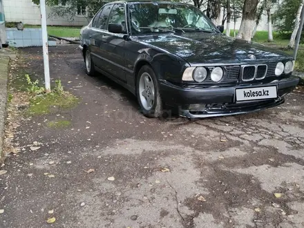 BMW 520 1993 года за 2 100 000 тг. в Астана – фото 2