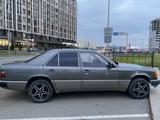 Mercedes-Benz E 230 1990 года за 1 880 000 тг. в Астана – фото 2