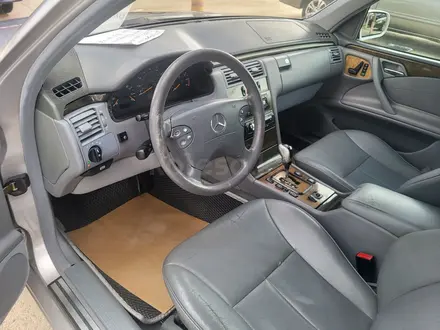 Mercedes-Benz E 320 2002 года за 4 700 000 тг. в Актау – фото 30