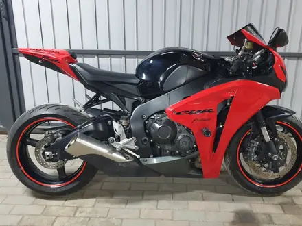 Honda  CBR1000RR 2008 года за 3 400 000 тг. в Алматы – фото 3