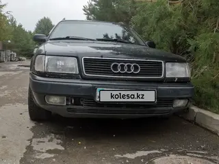 Audi 100