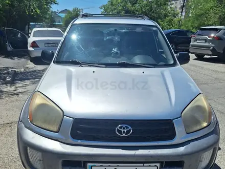 Toyota RAV4 2004 года за 4 400 000 тг. в Усть-Каменогорск – фото 2