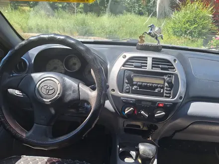 Toyota RAV4 2004 года за 4 400 000 тг. в Усть-Каменогорск – фото 16